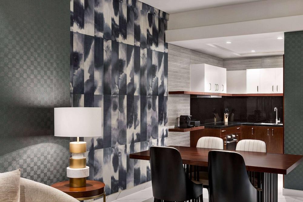 Wyndham Grand Doha West Bay Beach