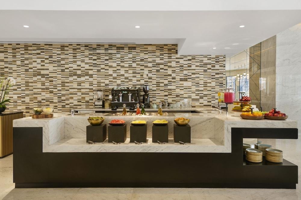 Wyndham Grand Doha West Bay Beach