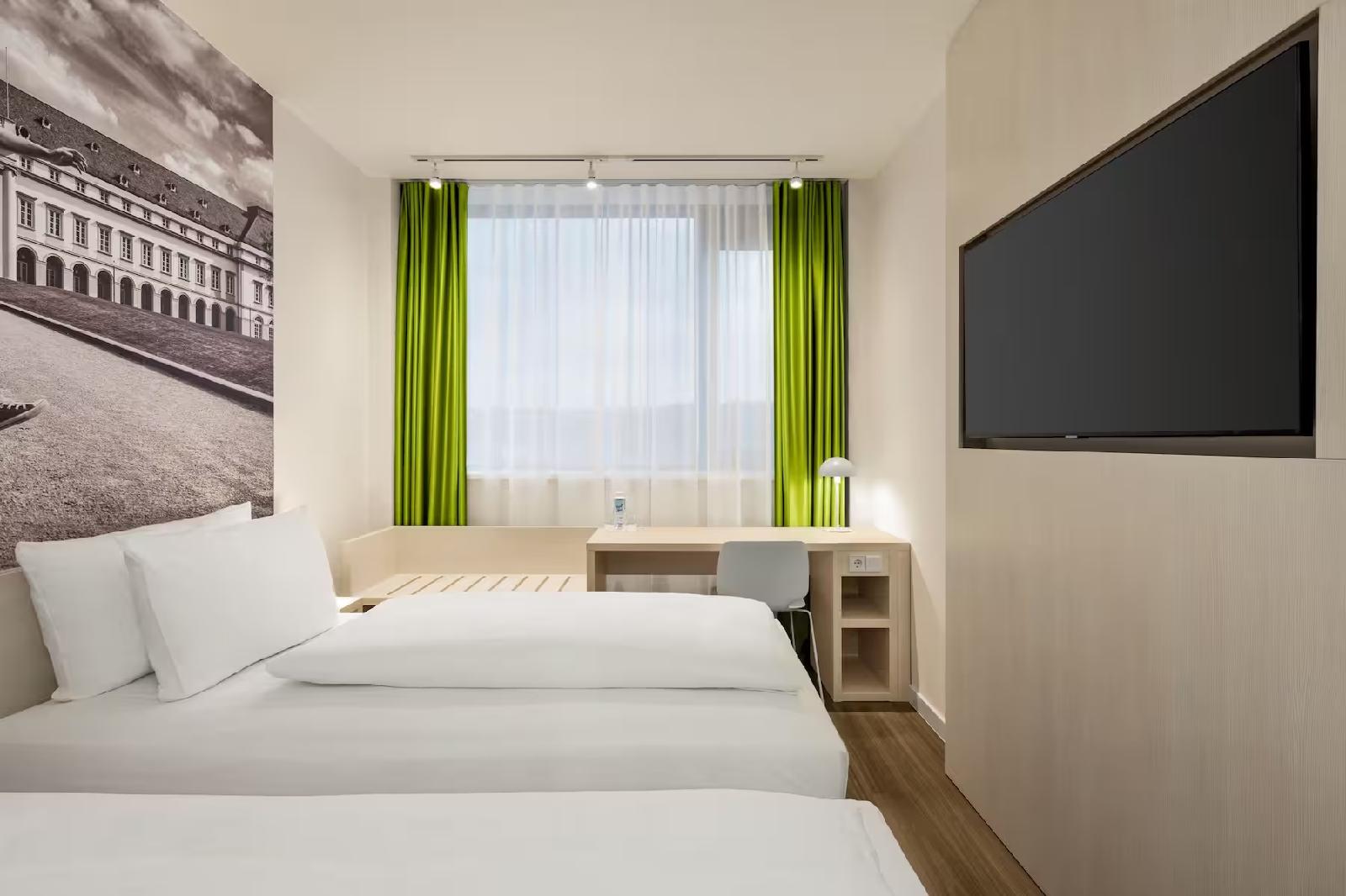 Super 8 by Wyndham Koblenz