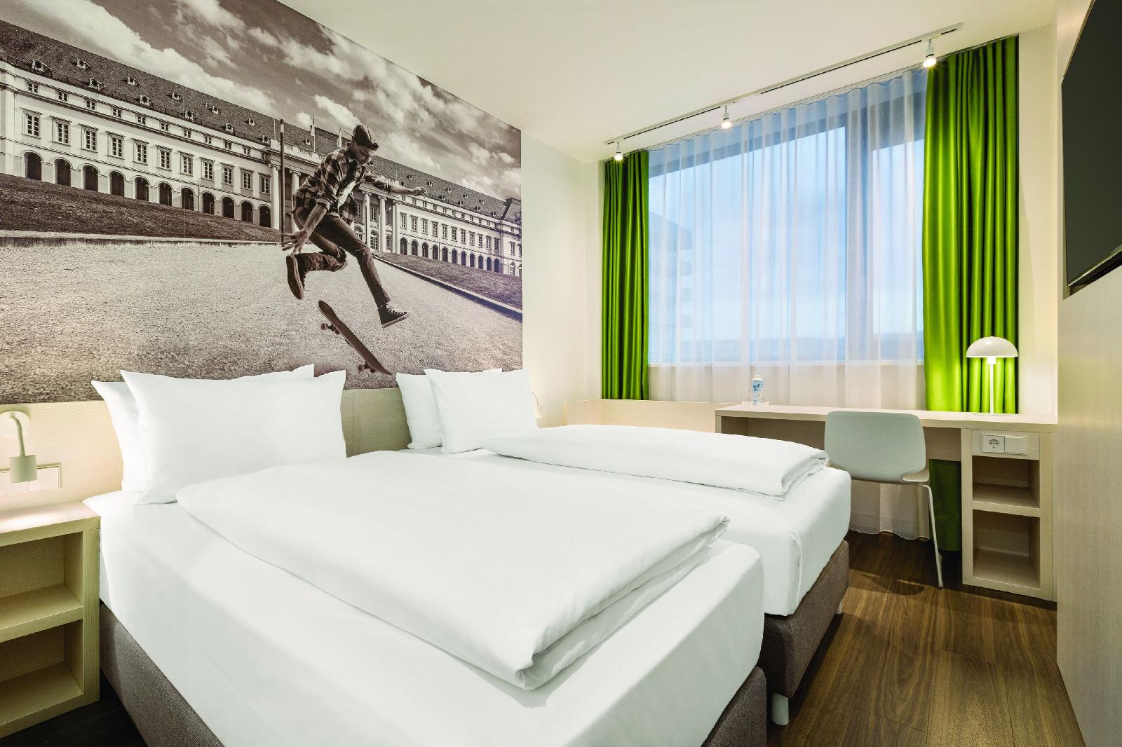 Super 8 by Wyndham Koblenz