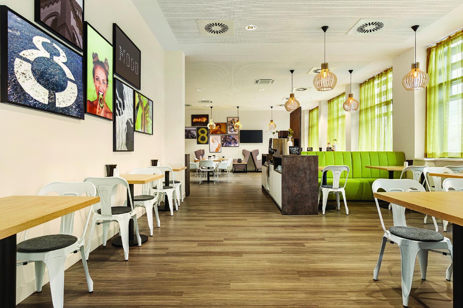 Super 8 by Wyndham Koblenz