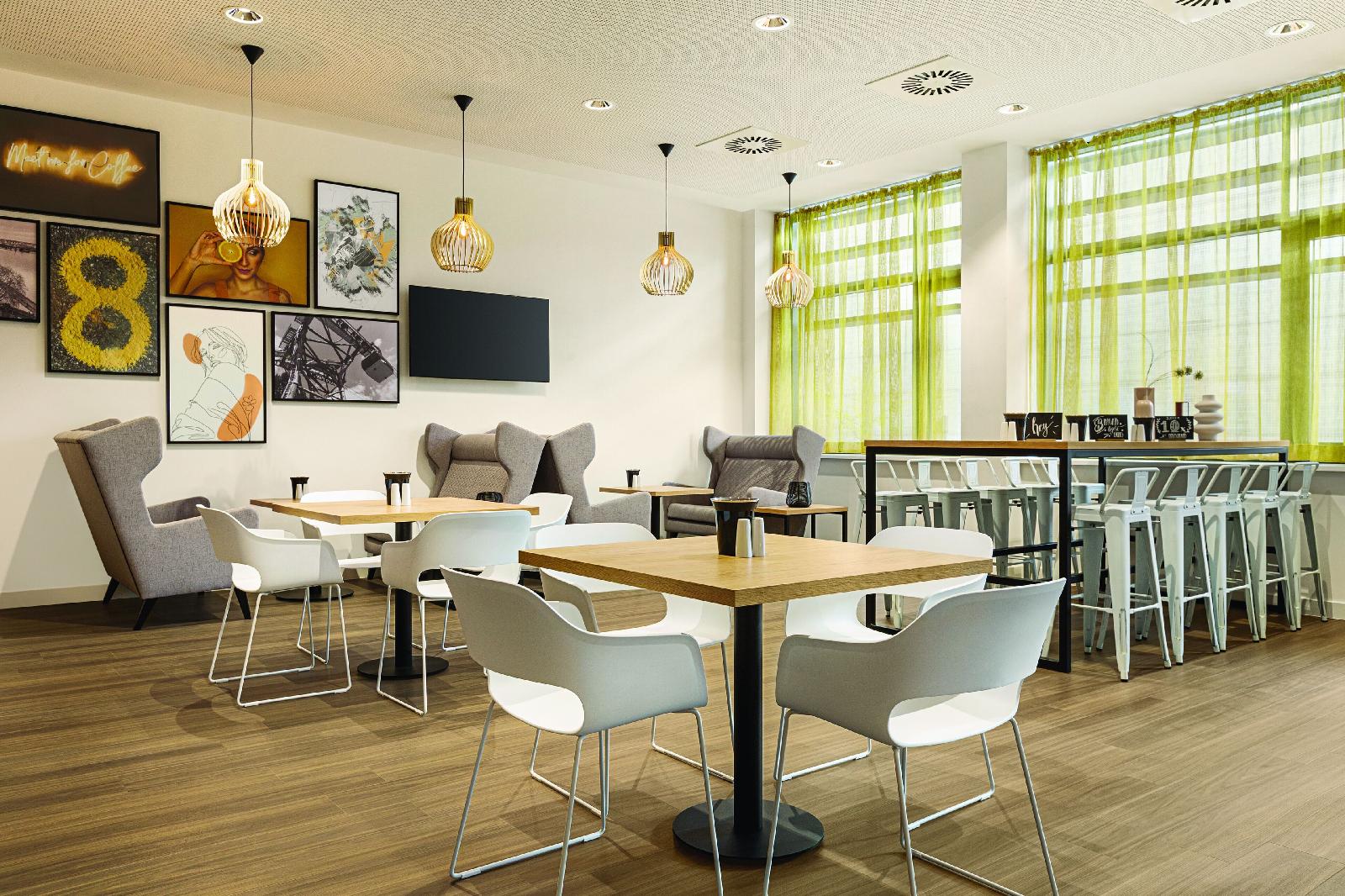 Super 8 by Wyndham Koblenz