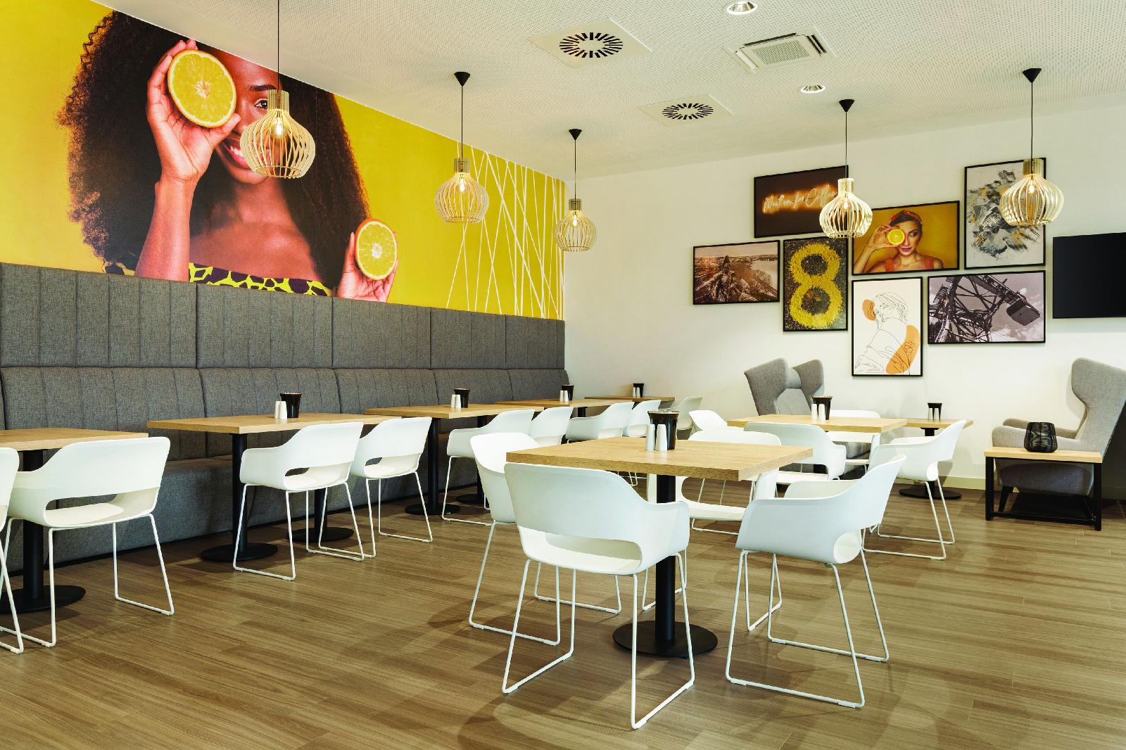 Super 8 by Wyndham Koblenz