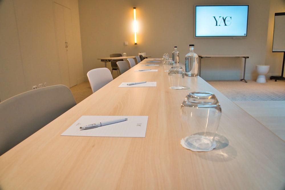 Hotel Yac Paris Clichy