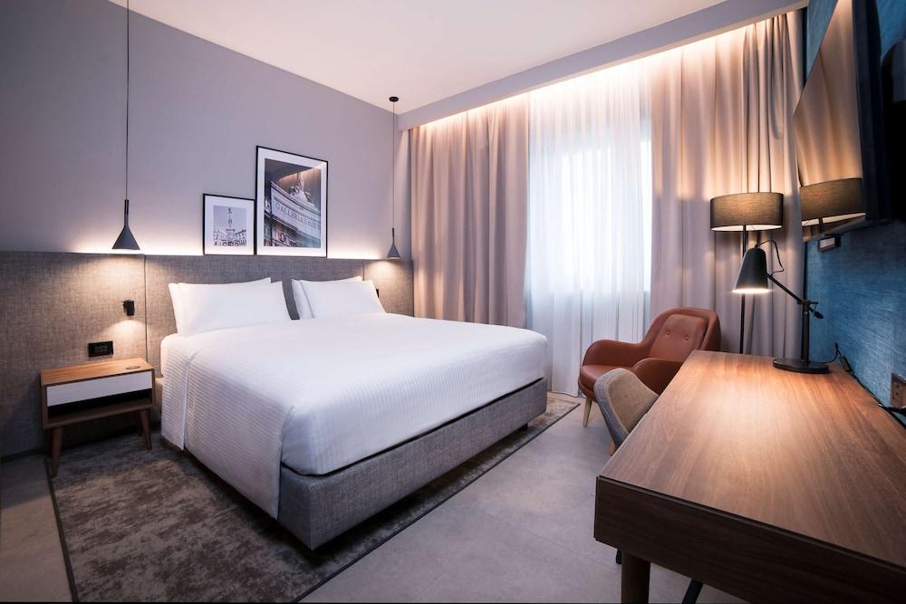 Radisson Hotel Nola Naples