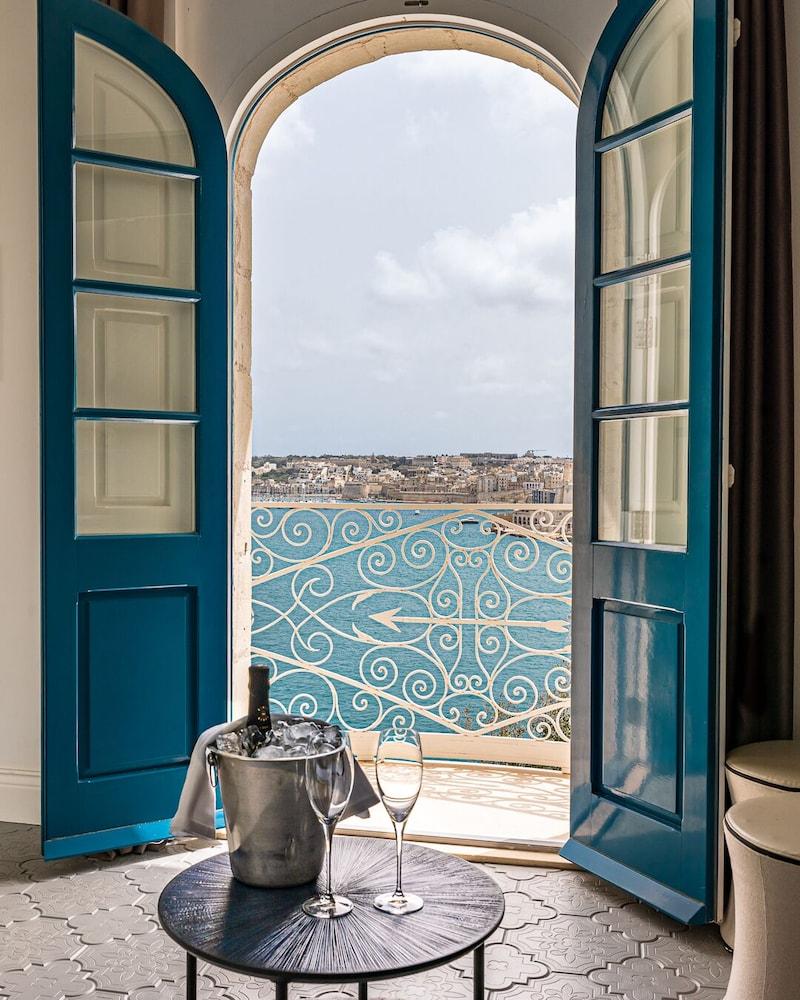 Iniala Harbour House
