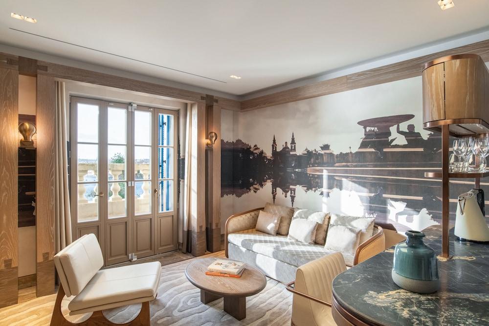 Iniala Harbour House
