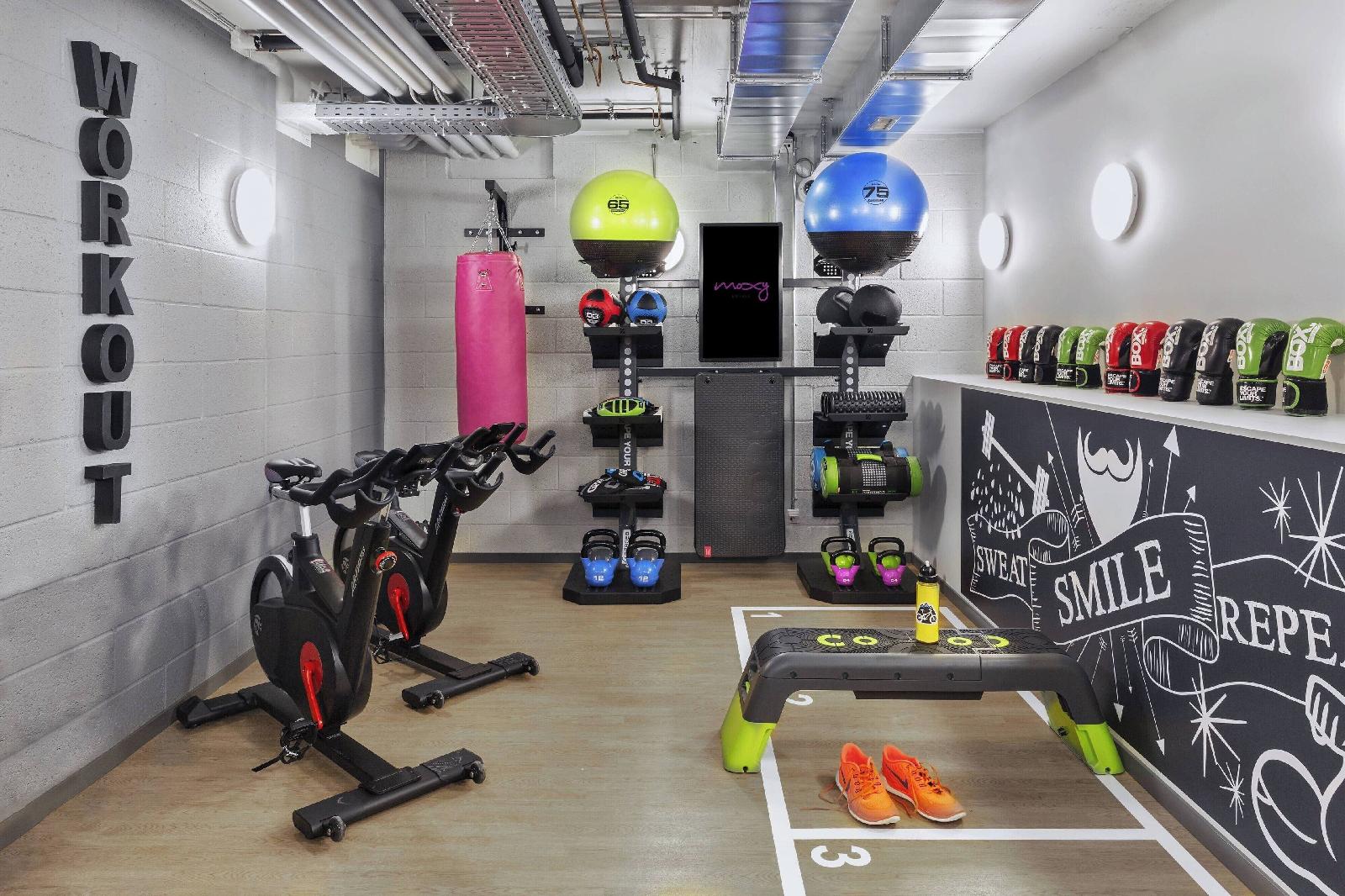 Moxy Lausanne City
