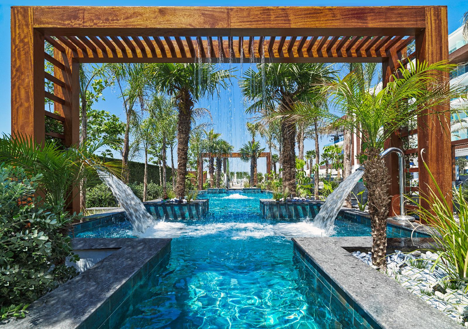 Amanti MadeForTwo Hotels