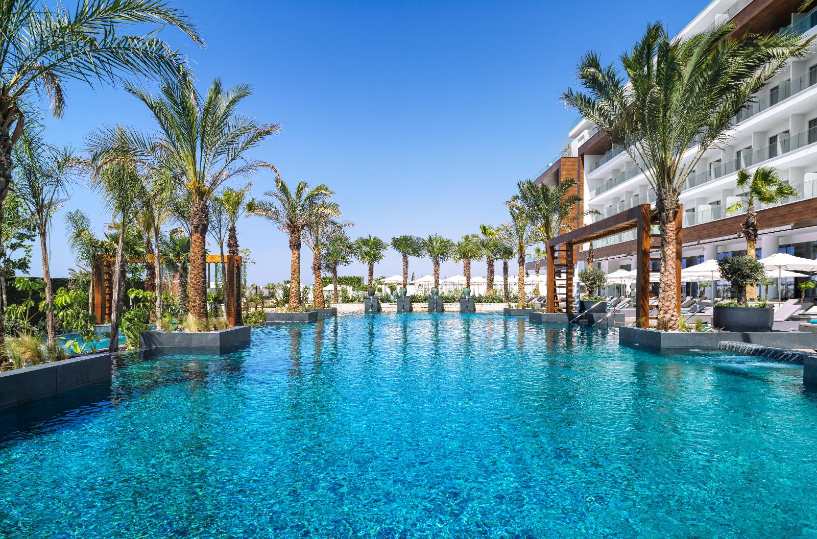 Amanti MadeForTwo Hotels