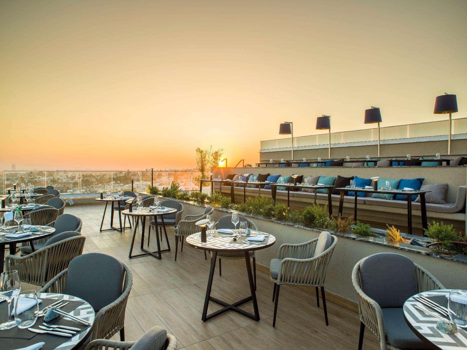 Amanti MadeForTwo Hotels