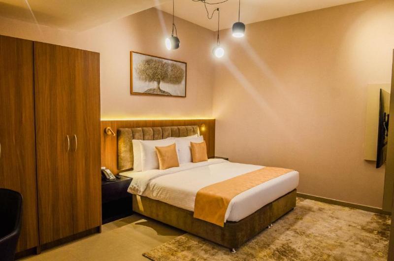 Best Western Plus Dubai Academic City Hotel