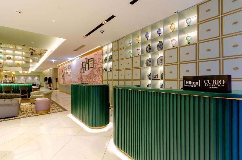 The Emerald House Lisbon, Curio Collection by Hilton