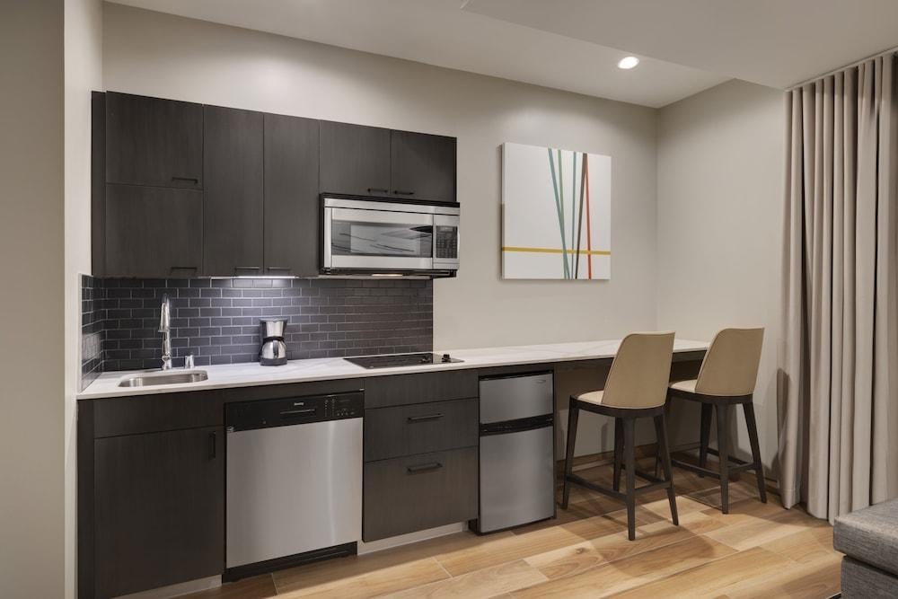 Hyatt House Lax Century Boulevard