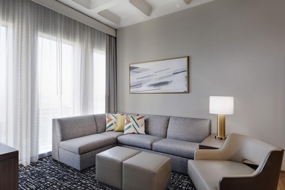 Hyatt House Lax Century Boulevard