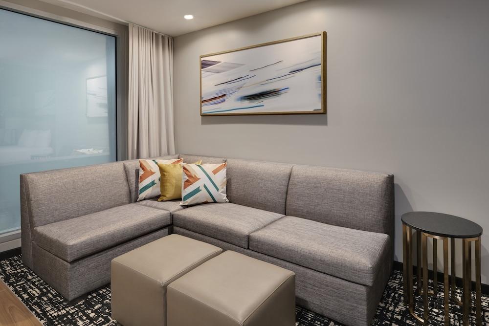Hyatt House Lax Century Boulevard