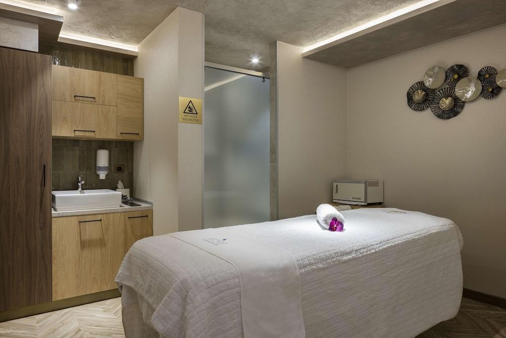 DoubleTree by Hilton Plovdiv Center