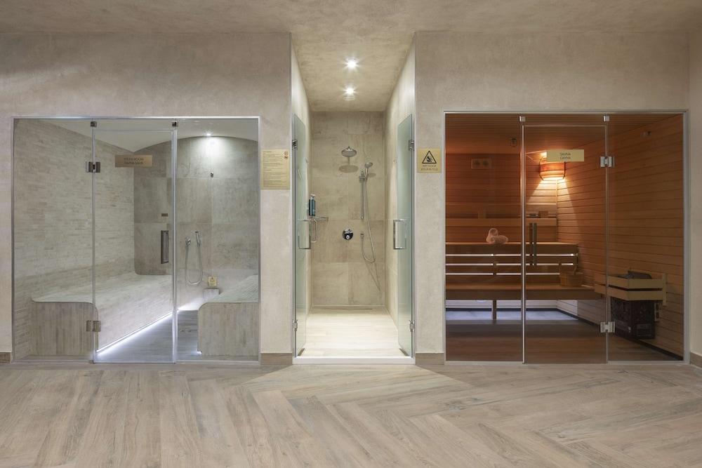 DoubleTree by Hilton Plovdiv Center