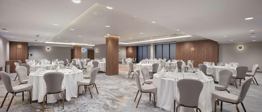 DoubleTree by Hilton Plovdiv Center
