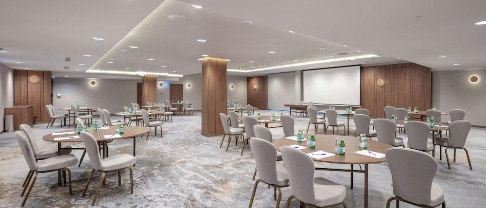 DoubleTree by Hilton Plovdiv Center