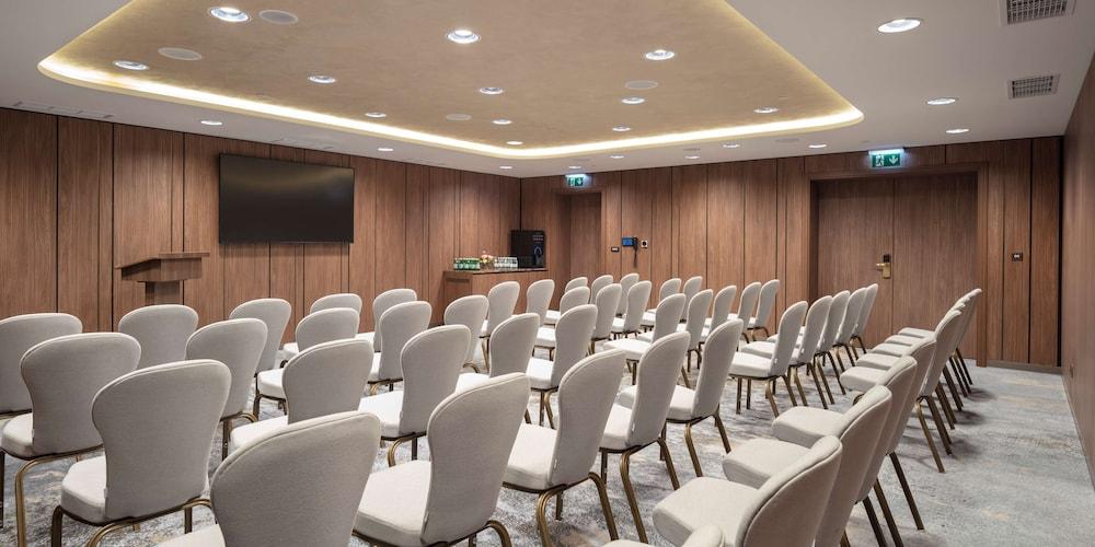 DoubleTree by Hilton Plovdiv Center