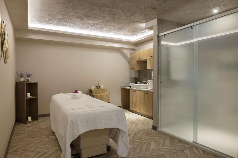 DoubleTree by Hilton Plovdiv Center