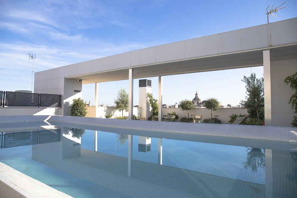 Nqn Aparts & Suites Sevilla