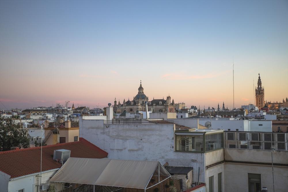 Nqn Aparts & Suites Sevilla