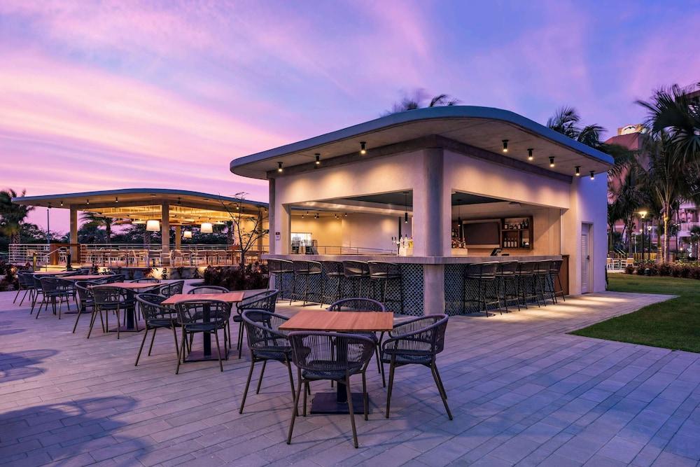Embassy Suites by Hilton Aruba Resort