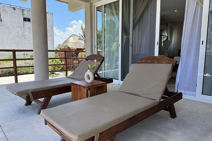 Noah Beach Hotel & Suites