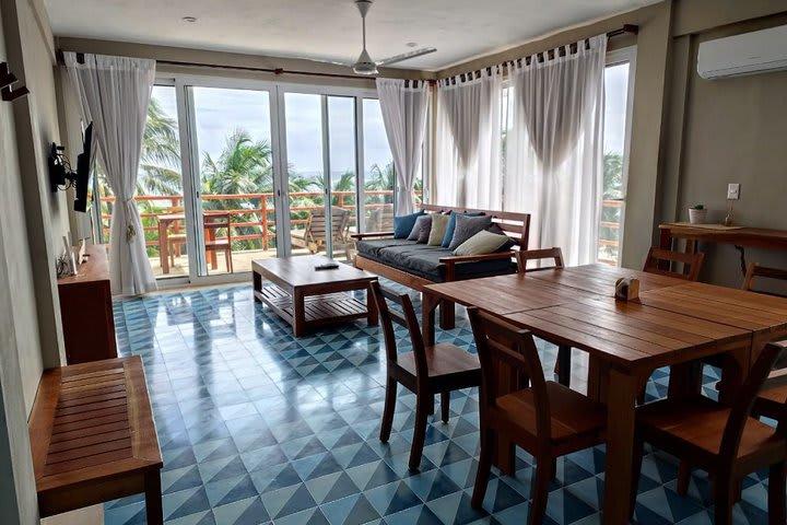 Noah Beach Hotel & Suites