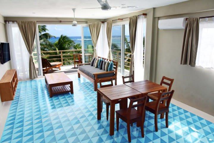 Noah Beach Hotel & Suites