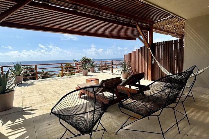 Noah Beach Hotel & Suites
