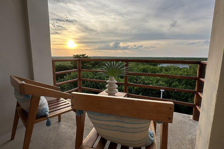 Noah Beach Hotel & Suites