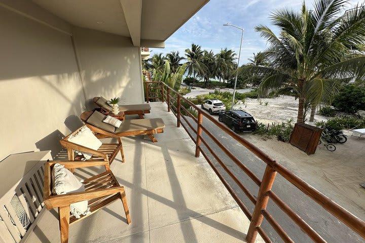 Noah Beach Hotel & Suites