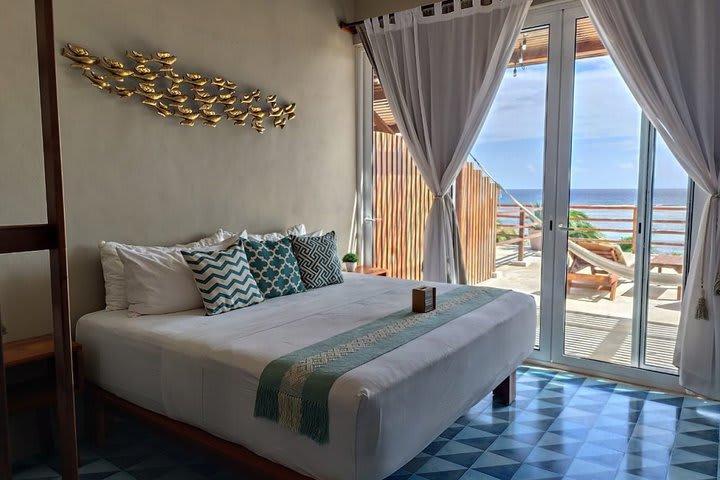 Noah Beach Hotel & Suites