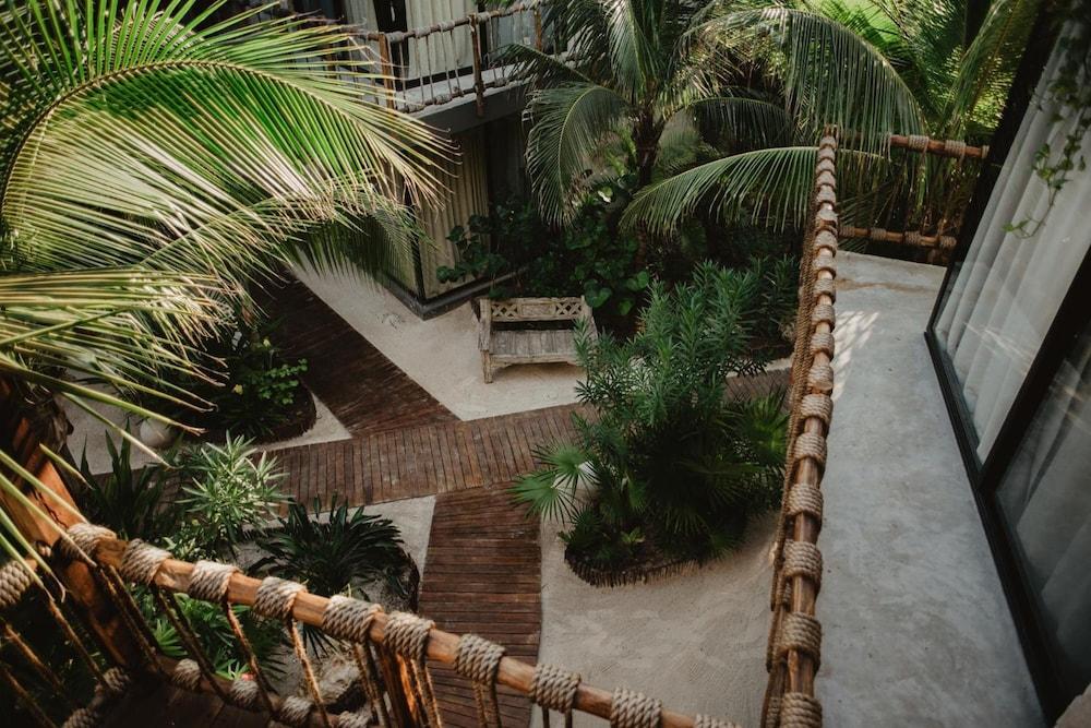 Akkuun Tulum Adults Only