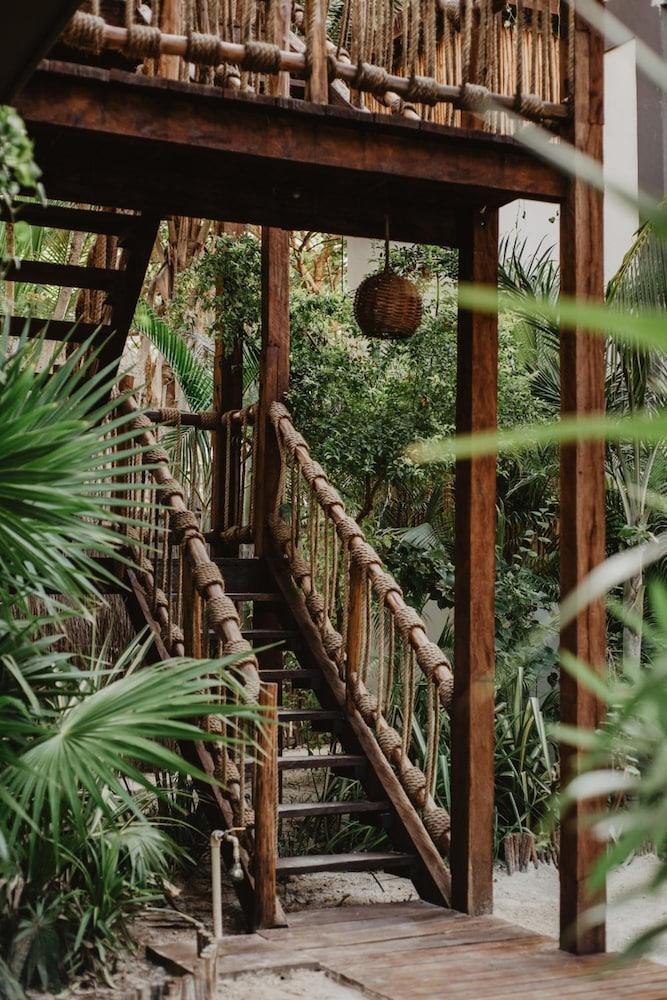 Akkuun Tulum Adults Only