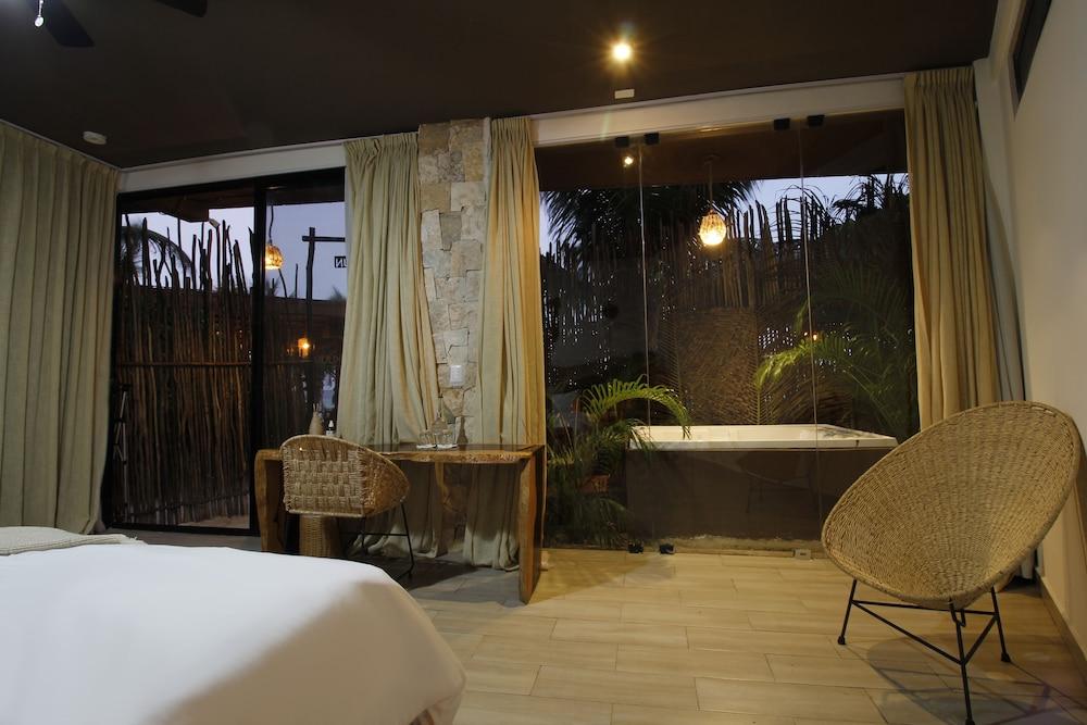 Akkuun Tulum Adults Only