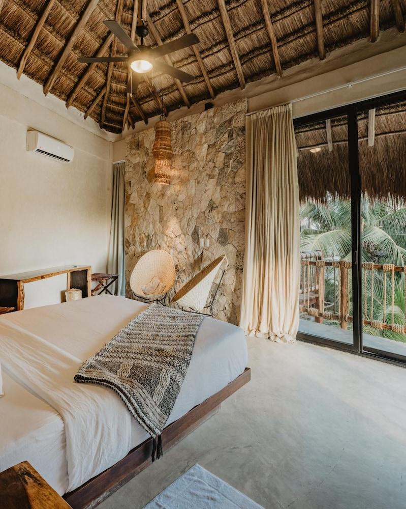 Akkuun Tulum Adults Only
