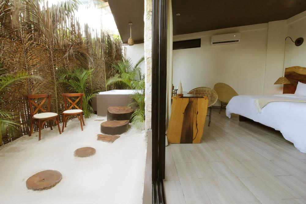 Akkuun Tulum Adults Only