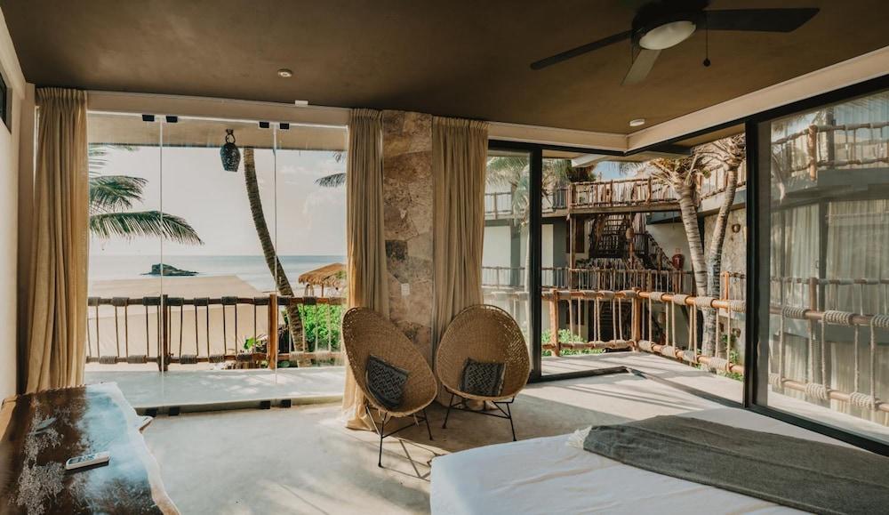 Akkuun Tulum Adults Only