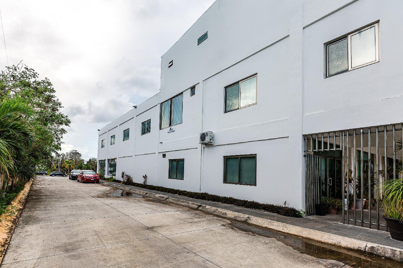 Capital O Cancun International Airport 24/7