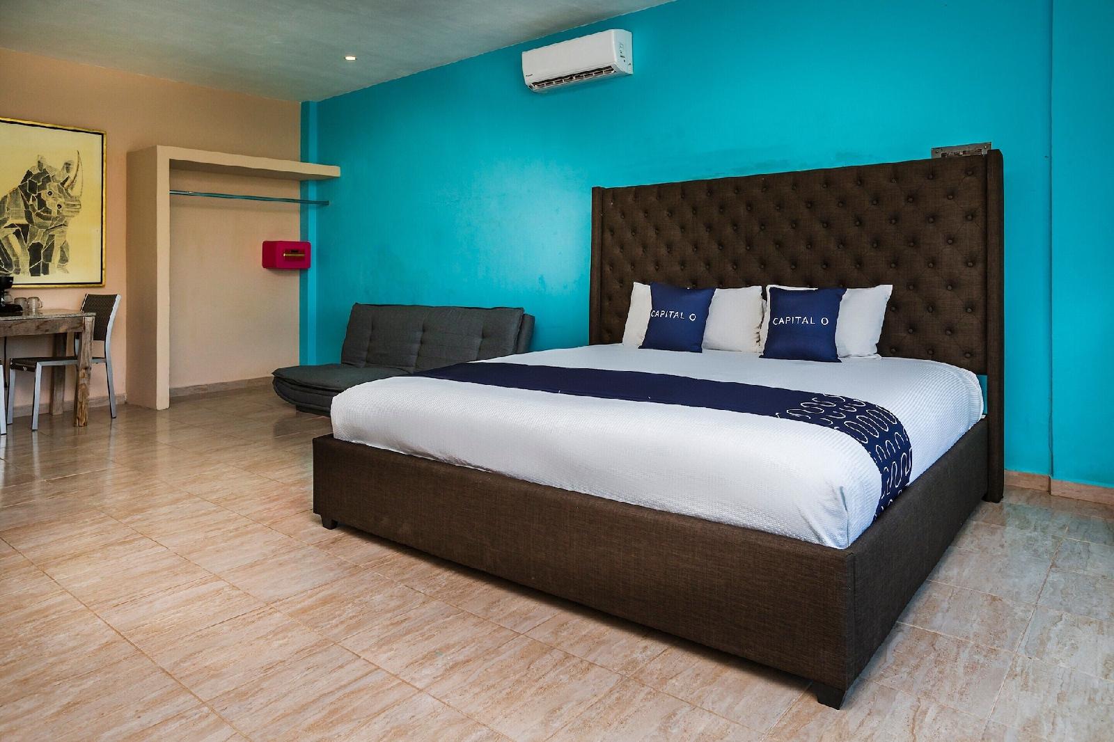 Capital O Cancun International Airport 24/7