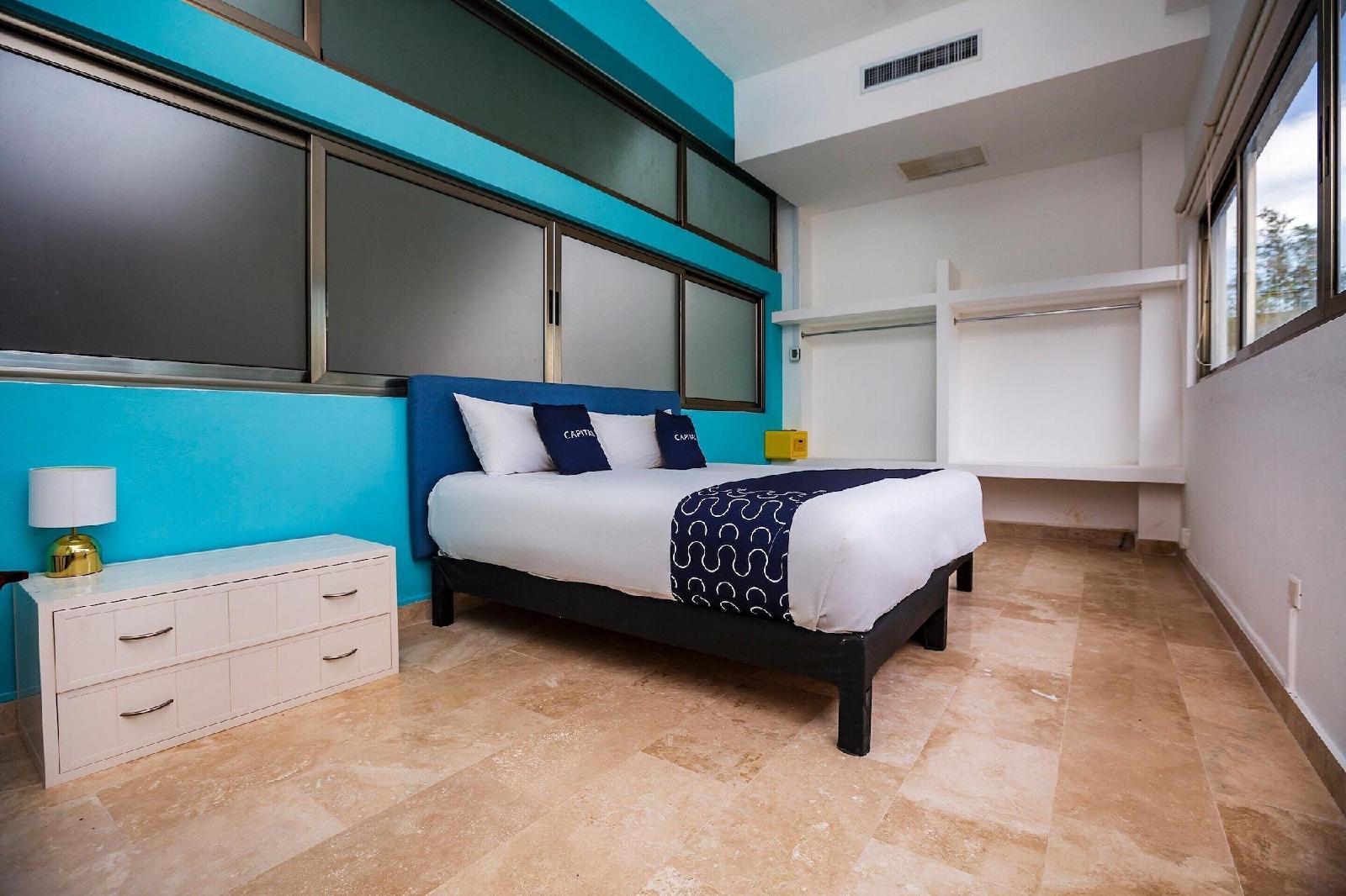 Capital O Cancun International Airport 24/7