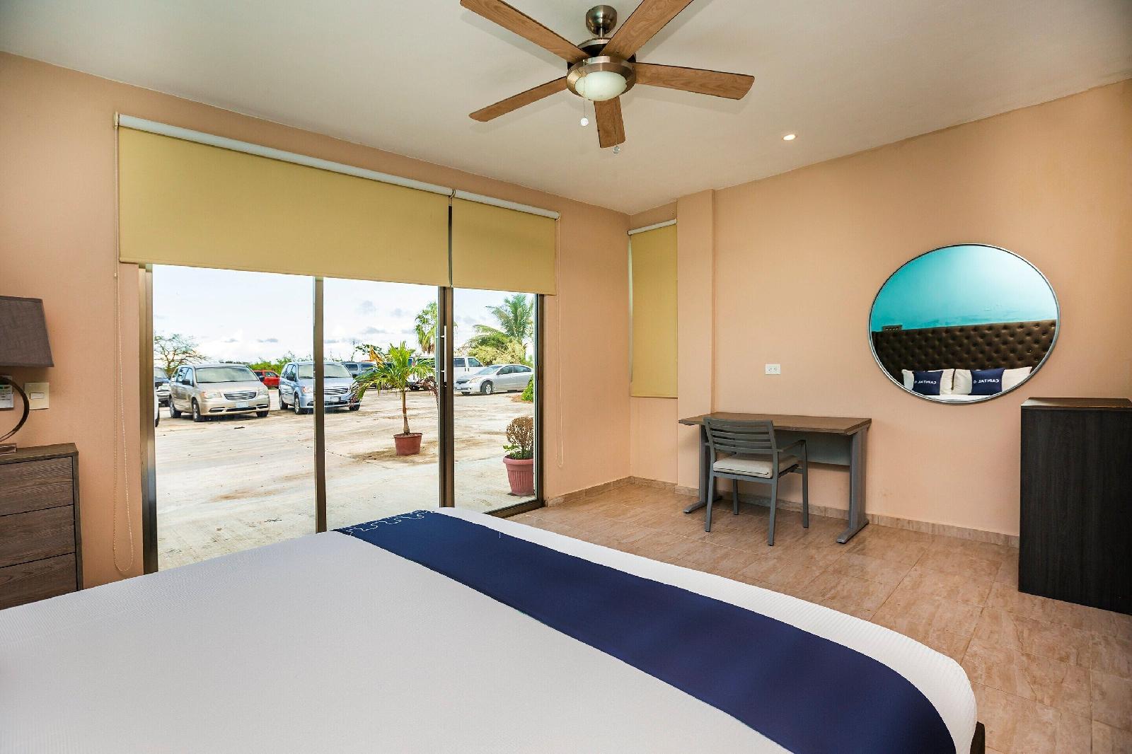 Capital O Cancun International Airport 24/7