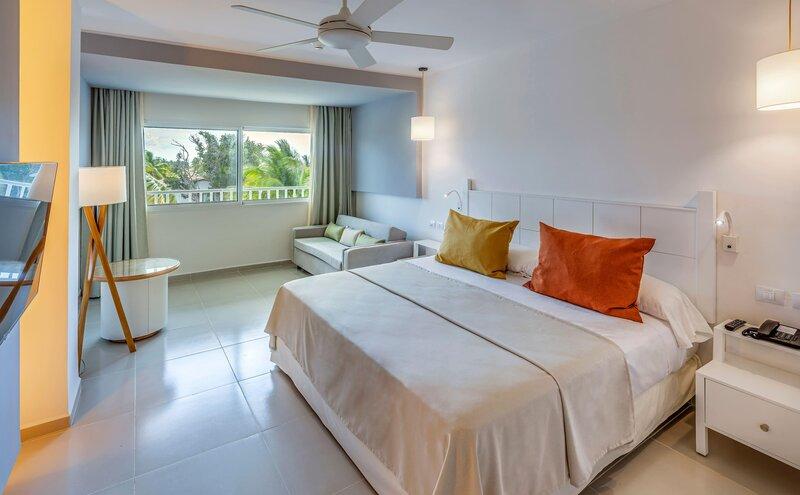 Sol Caribe Beach