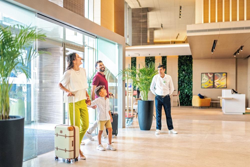 Holiday Inn Hotel & Suites Dubai Science Park, An Ihg Hotel 