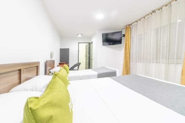 Hotel 52