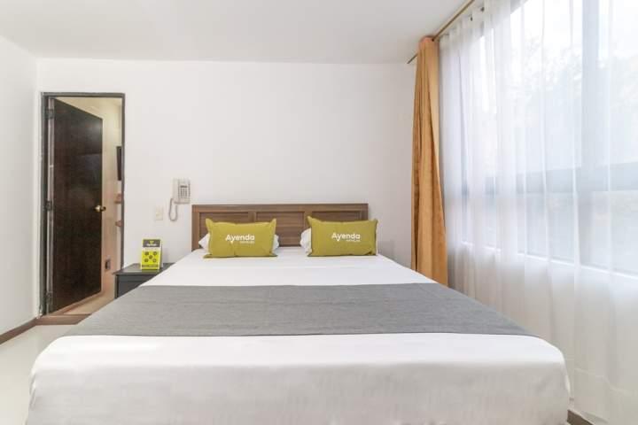Hotel 52